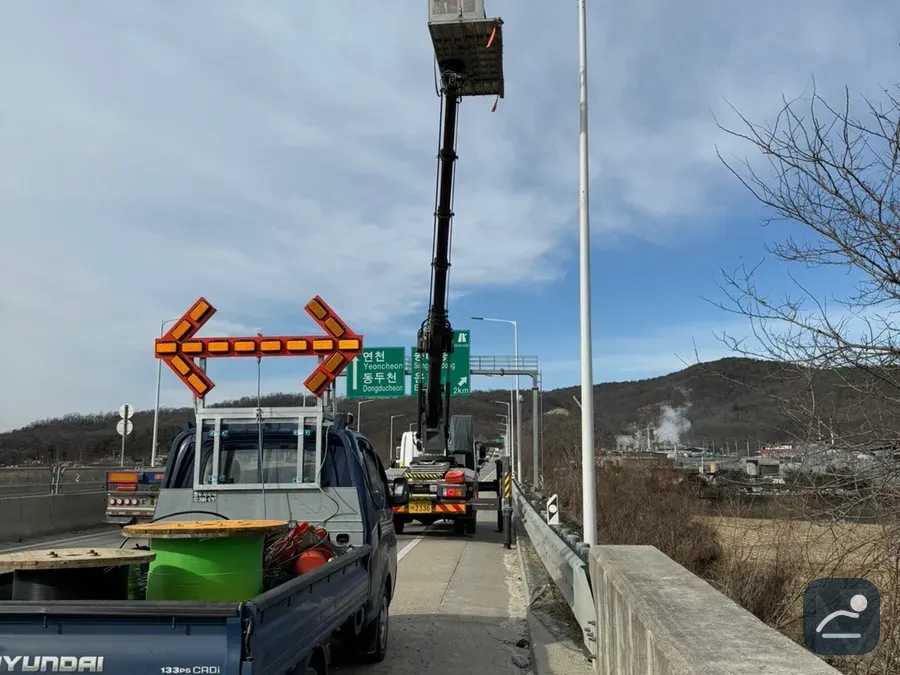 전남 스카이차 유리·청소 작업 현장